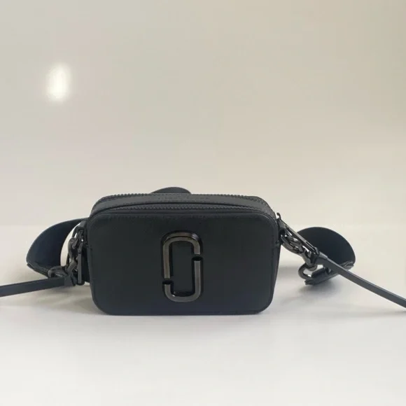 Authentic Marc Jacobs Snapshot - Picture 3 of 16